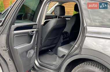 Позашляховик / Кросовер Volkswagen Touareg 2019 в 