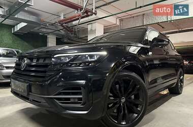 Позашляховик / Кросовер Volkswagen Touareg 2021 в Києві
