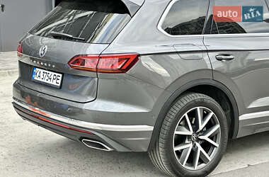 Позашляховик / Кросовер Volkswagen Touareg 2021 в 