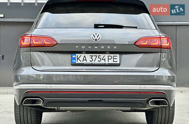 Позашляховик / Кросовер Volkswagen Touareg 2021 в 