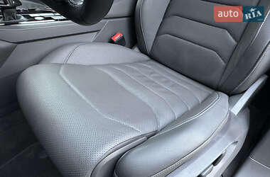 Позашляховик / Кросовер Volkswagen Touareg 2021 в 