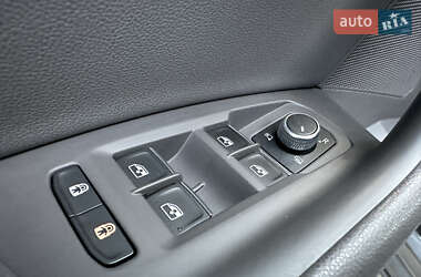 Позашляховик / Кросовер Volkswagen Touareg 2021 в 