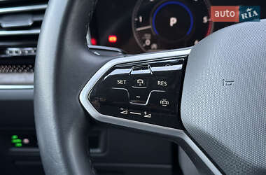 Позашляховик / Кросовер Volkswagen Touareg 2021 в 