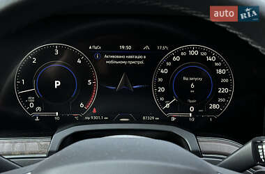 Позашляховик / Кросовер Volkswagen Touareg 2021 в 