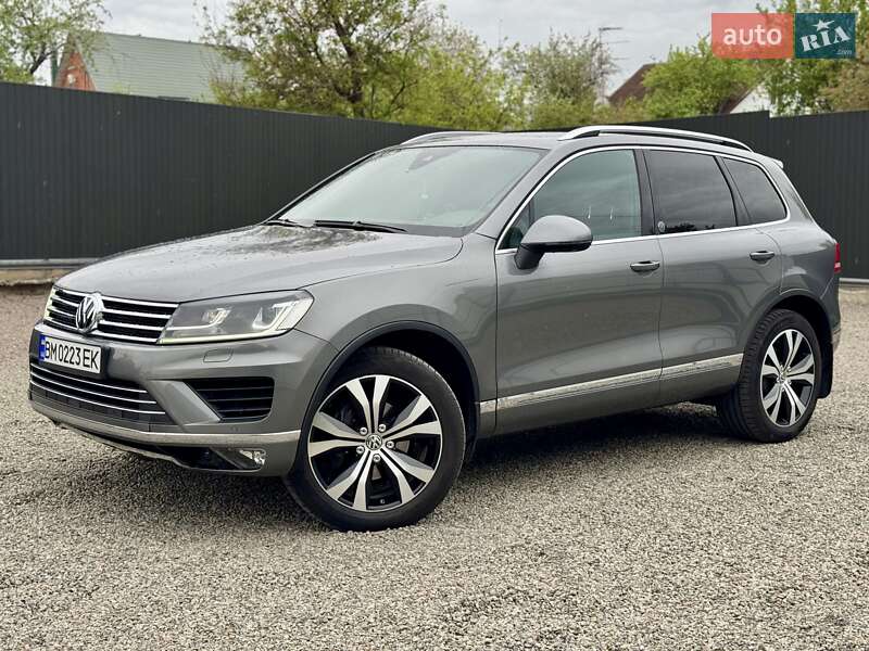 Внедорожник / Кроссовер Volkswagen Touareg 2016 в Сумах