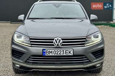 Позашляховик / Кросовер Volkswagen Touareg 2016 в Сумах