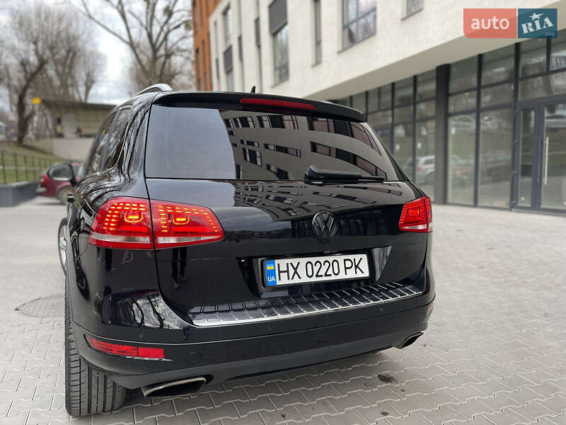 Позашляховик / Кросовер Volkswagen Touareg 2014 в Хмельницькому