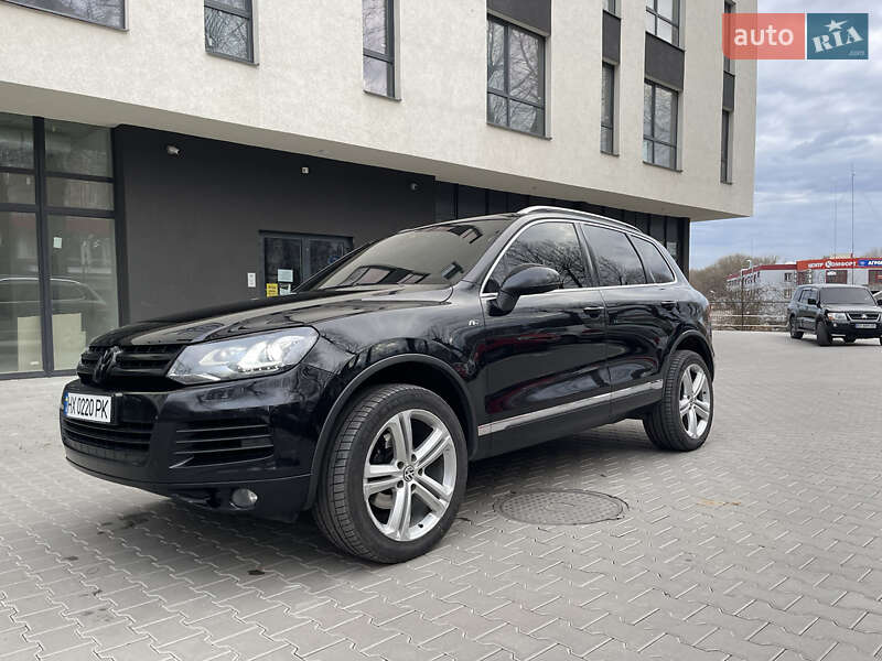 Позашляховик / Кросовер Volkswagen Touareg 2014 в Хмельницькому