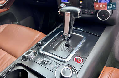 Внедорожник / Кроссовер Volkswagen Touareg 2008 в 