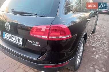 Внедорожник / Кроссовер Volkswagen Touareg 2011 в 