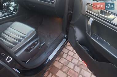 Внедорожник / Кроссовер Volkswagen Touareg 2011 в 