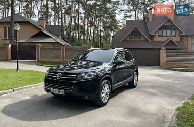 Позашляховик / Кросовер Volkswagen Touareg 2012 в Чернігові