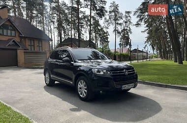Позашляховик / Кросовер Volkswagen Touareg 2012 в 