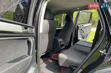 Позашляховик / Кросовер Volkswagen Touareg 2012 в 