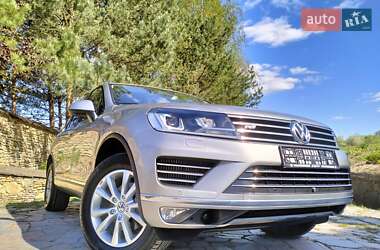 Внедорожник / Кроссовер Volkswagen Touareg 2017 в 