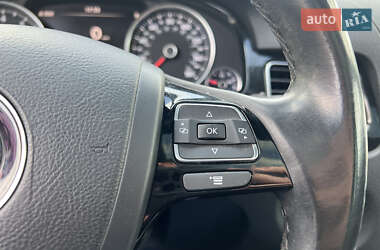 Позашляховик / Кросовер Volkswagen Touareg 2017 в 