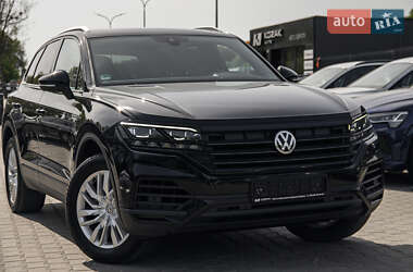 Позашляховик / Кросовер Volkswagen Touareg 2018 в 
