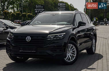 Позашляховик / Кросовер Volkswagen Touareg 2018 в 