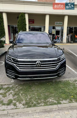 Внедорожник / Кроссовер Volkswagen Touareg 2022 в Хмельницком