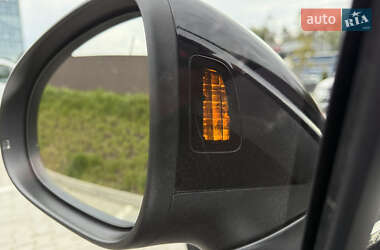 Внедорожник / Кроссовер Volkswagen Touareg 2011 в 