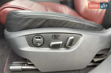 Внедорожник / Кроссовер Volkswagen Touareg 2011 в 