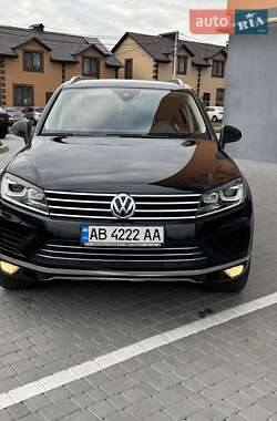 Позашляховик / Кросовер Volkswagen Touareg 2015 в Вінниці
