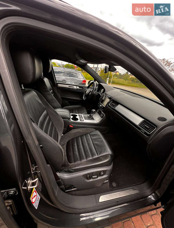 Позашляховик / Кросовер Volkswagen Touareg 2013 в Ужгороді