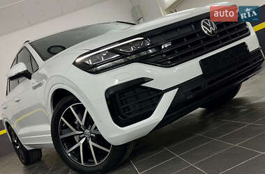 Внедорожник / Кроссовер Volkswagen Touareg 2021 в 