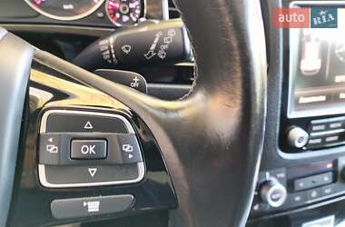 Внедорожник / Кроссовер Volkswagen Touareg 2017 в 