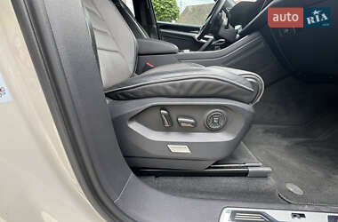 Позашляховик / Кросовер Volkswagen Touareg 2020 в 