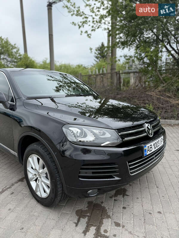 Позашляховик / Кросовер Volkswagen Touareg 2014 в Вінниці