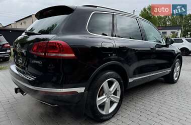 Внедорожник / Кроссовер Volkswagen Touareg 2015 в 