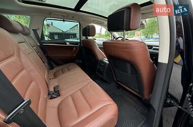 Внедорожник / Кроссовер Volkswagen Touareg 2015 в 