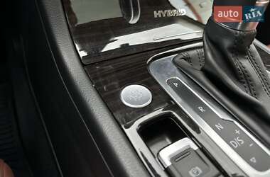 Внедорожник / Кроссовер Volkswagen Touareg 2015 в 