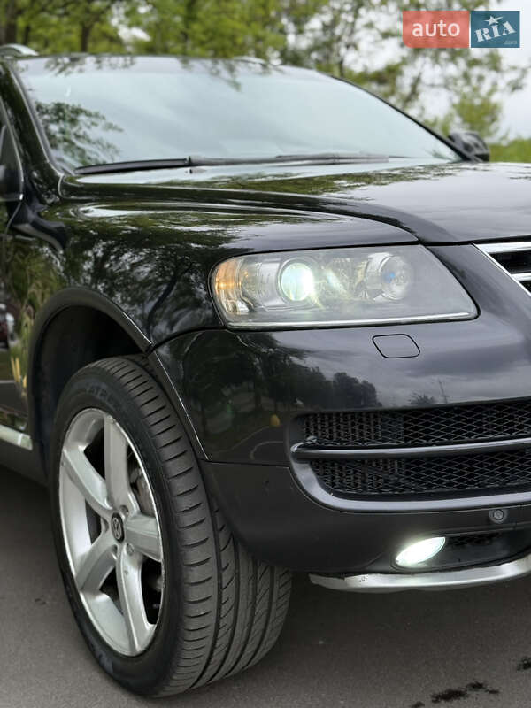 Внедорожник / Кроссовер Volkswagen Touareg 2006 в Киеве