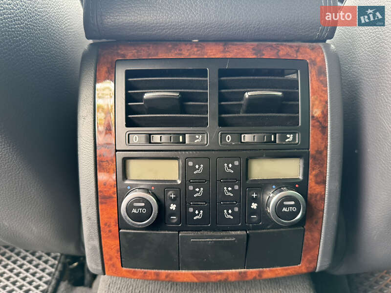 Внедорожник / Кроссовер Volkswagen Touareg 2006 в Киеве