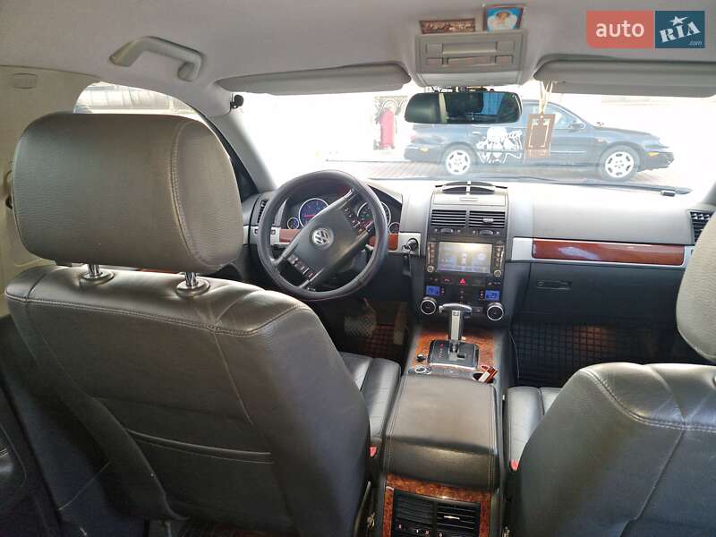 Внедорожник / Кроссовер Volkswagen Touareg 2008 в Белгороде-Днестровском