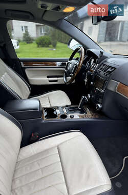 Внедорожник / Кроссовер Volkswagen Touareg 2008 в 