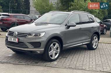 Внедорожник / Кроссовер Volkswagen Touareg 2016 в 
