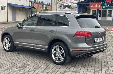 Внедорожник / Кроссовер Volkswagen Touareg 2016 в 