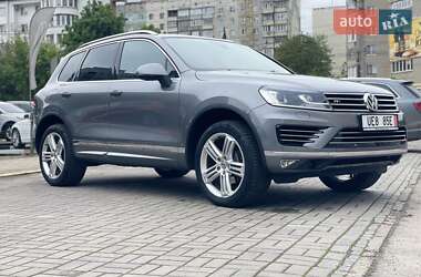 Внедорожник / Кроссовер Volkswagen Touareg 2016 в 
