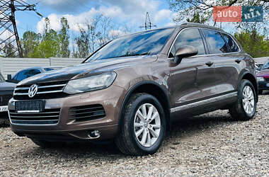 Внедорожник / Кроссовер Volkswagen Touareg 2012 в 