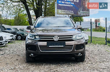 Внедорожник / Кроссовер Volkswagen Touareg 2012 в 