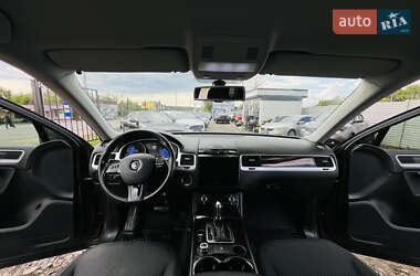 Внедорожник / Кроссовер Volkswagen Touareg 2012 в 