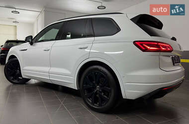 Внедорожник / Кроссовер Volkswagen Touareg 2022 в 