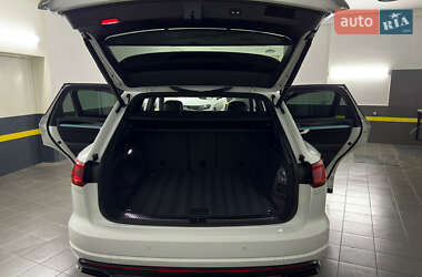 Внедорожник / Кроссовер Volkswagen Touareg 2022 в 