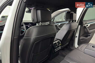 Внедорожник / Кроссовер Volkswagen Touareg 2022 в 
