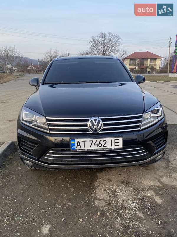 Внедорожник / Кроссовер Volkswagen Touareg 2016 в Ивано-Франковске