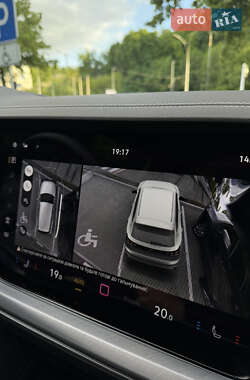 Позашляховик / Кросовер Volkswagen Touareg 2024 в 