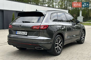 Позашляховик / Кросовер Volkswagen Touareg 2021 в 